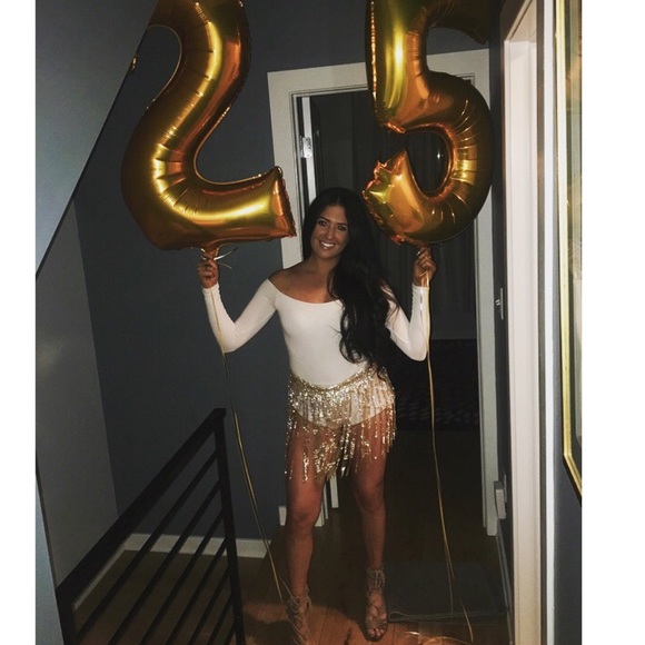 Meet your Posher, Nicole! - Picture 4 of 5